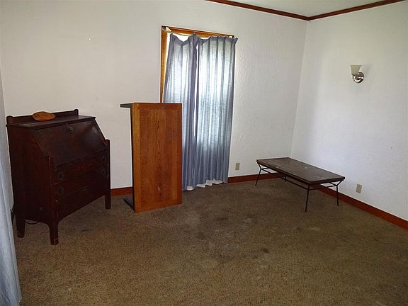 4th image of 926 Montague St