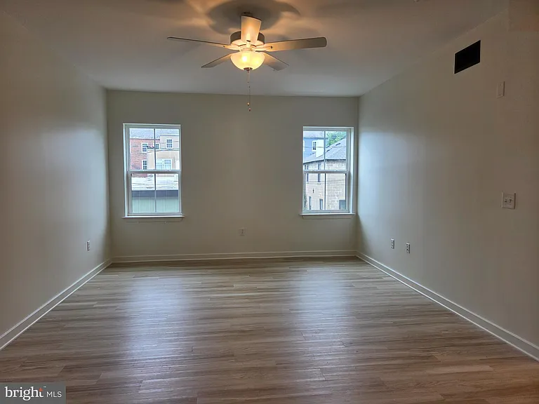 102 Hanover St #204 — Photo 7
