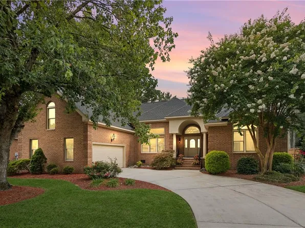 1307 Old Coach Rd, Chesapeake, VA 23322