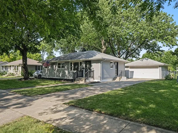 753 Westgate Dr, Aurora, IL 60506