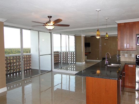 5th image of 4015 Bayshore Blvd APT 12F
