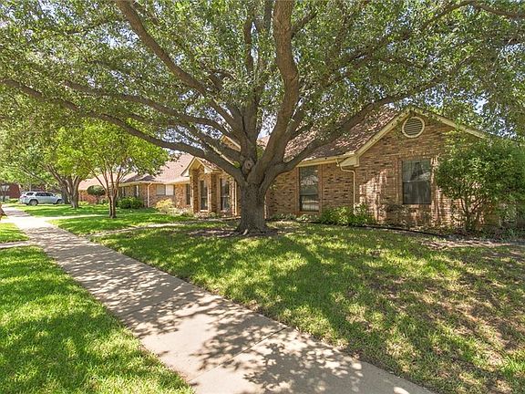2nd image of 1209 Wedglea Dr