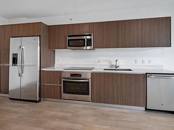 5th image of 1600 SW 1st Ave APT 609