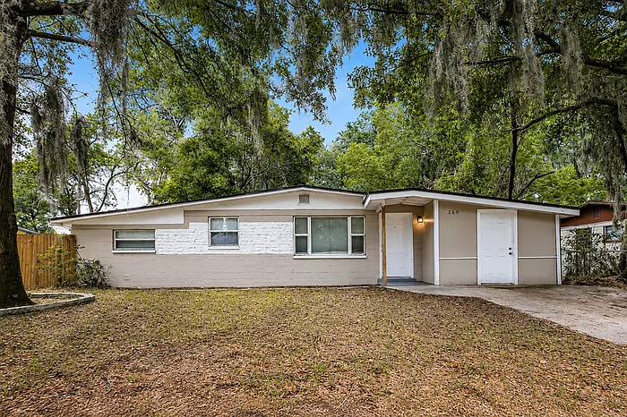 260 Lee Dr