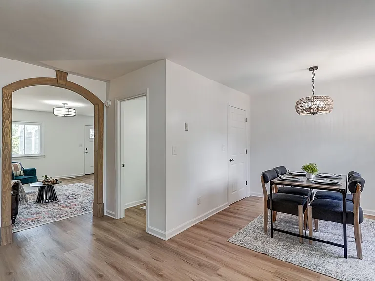 1453 Avon St — Photo 10