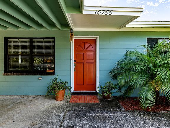 3rd image of 10766 LUANA Drive N