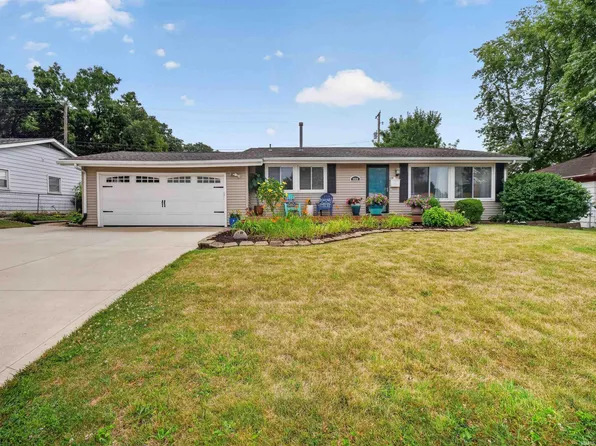 6016 Beaumont Dr, Fort Wayne, IN 46825