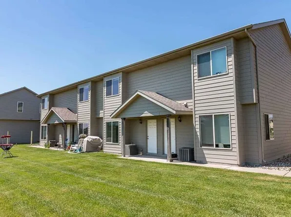 Shebal Townhomes 140, 140 S Shebal Ave Unit B, Harrisburg, SD 57032