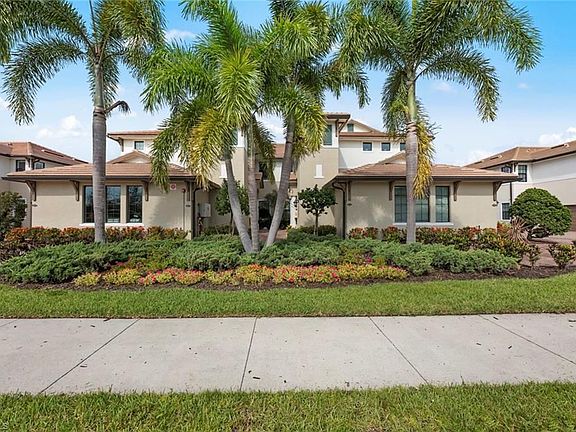3rd image of 2181 Frangipani Cir Unit 102