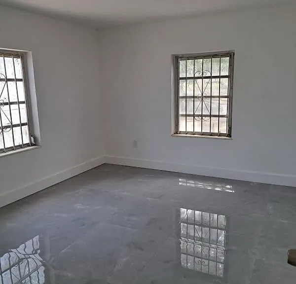 1015 NW 48th St — Photo 1