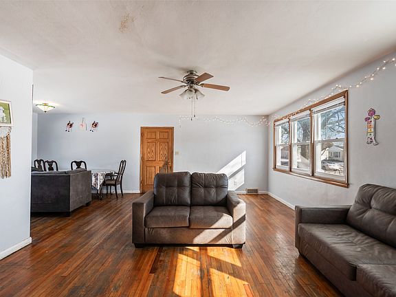 5th image of 1105 16th St