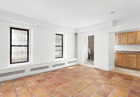 2nd image of 319 W 92nd St APT 2