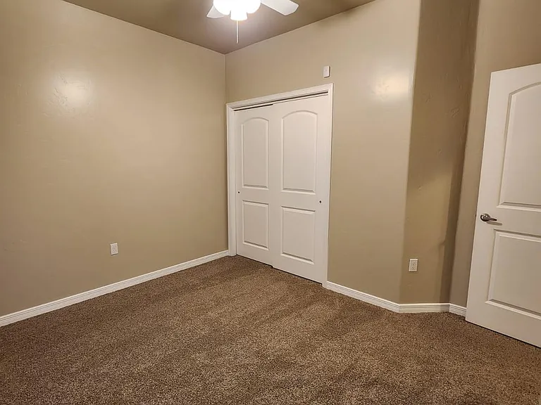 874 Blue Park Ave — Photo 4