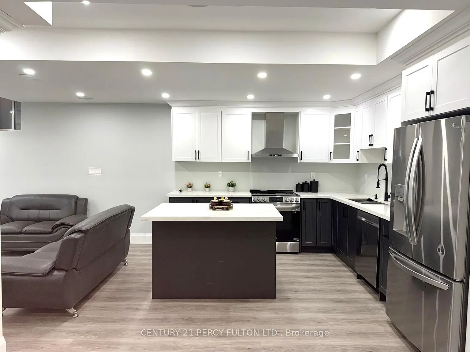 3 bed, $2,250 — Photo 3