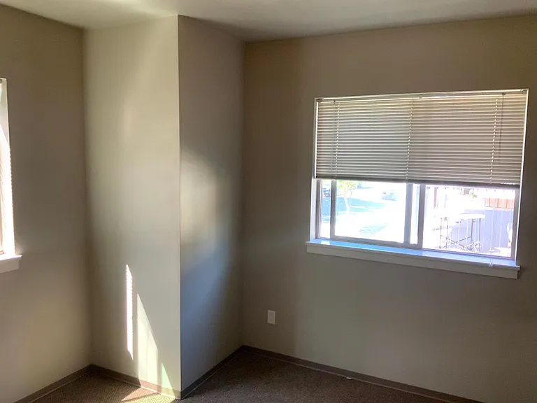 585 E 14th Ave #5 — Photo 11