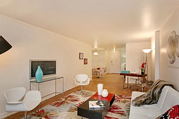 Sold by Corcoran | media 14