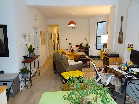 2nd image of 1509 N Rockwell St APT 1