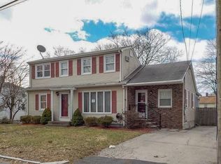 252 Thatcher St, Rumford, RI 02916