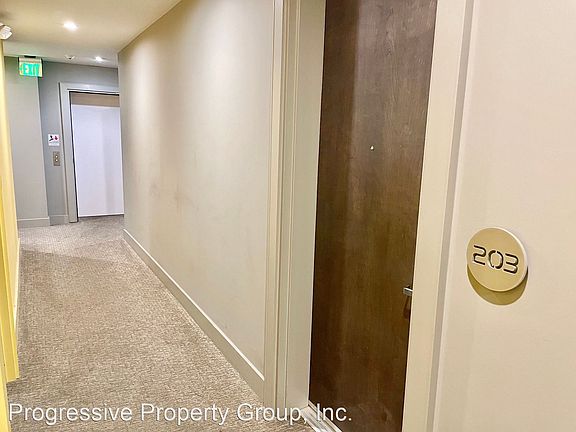 5th image of 1189 Tennessee St Unit 203