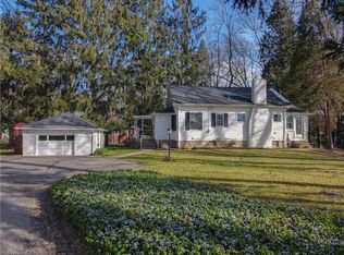 296 Miles Rd, Chagrin Falls, OH 44022
