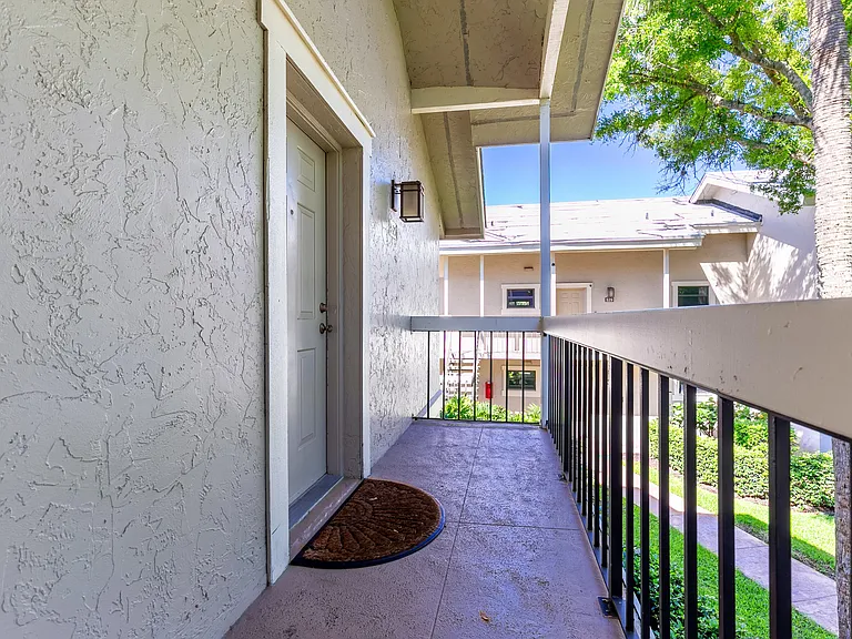 11863 Wimbledon Cir #527 — Photo 21