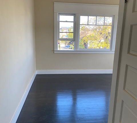 4th image of 536 25th St