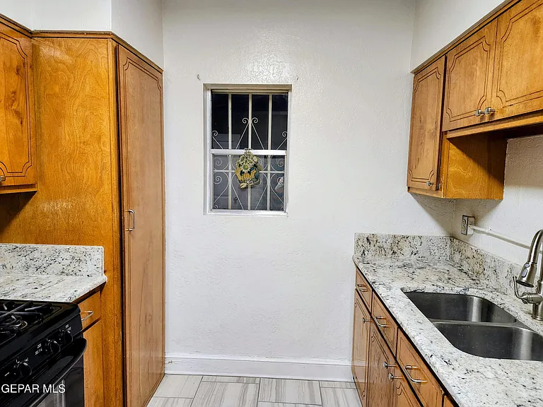 618 N Estrella St — Photo 17