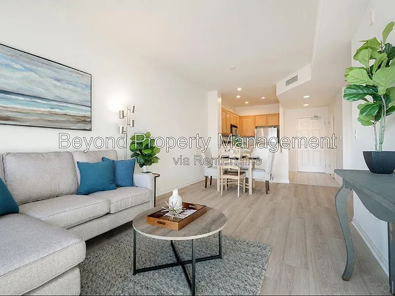450 J St #7171 — Photo 7