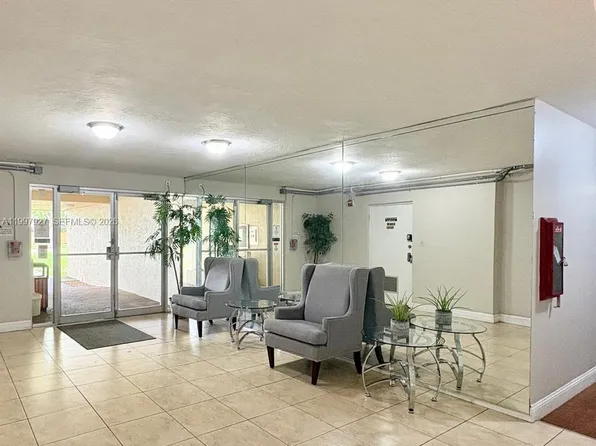 7300 NW 17th St APT 216, Fort Lauderdale, FL 33313