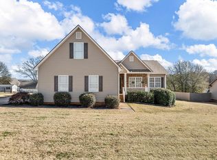 380 Saddlers Run, Chesnee, SC 29323