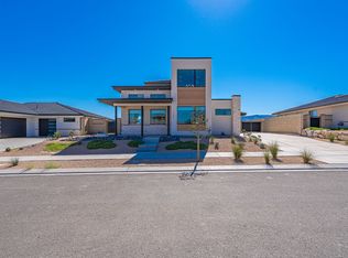 727 W Rust Bluff Dr, Saint George, UT 84790