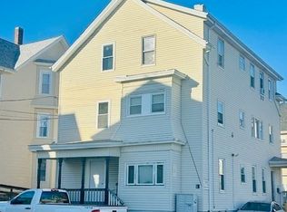 90 Snell St, Fall River, MA 02721
