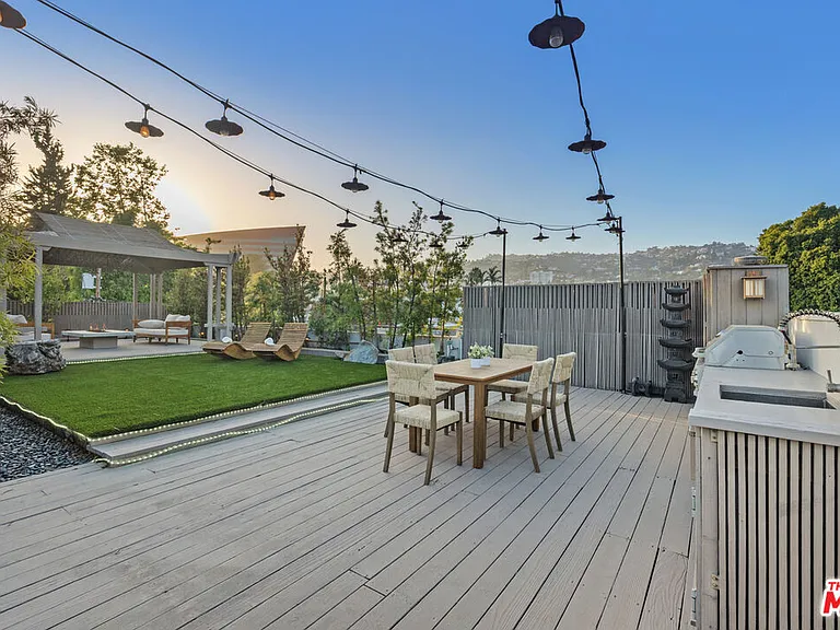 613 Westmount Dr — Photo 27
