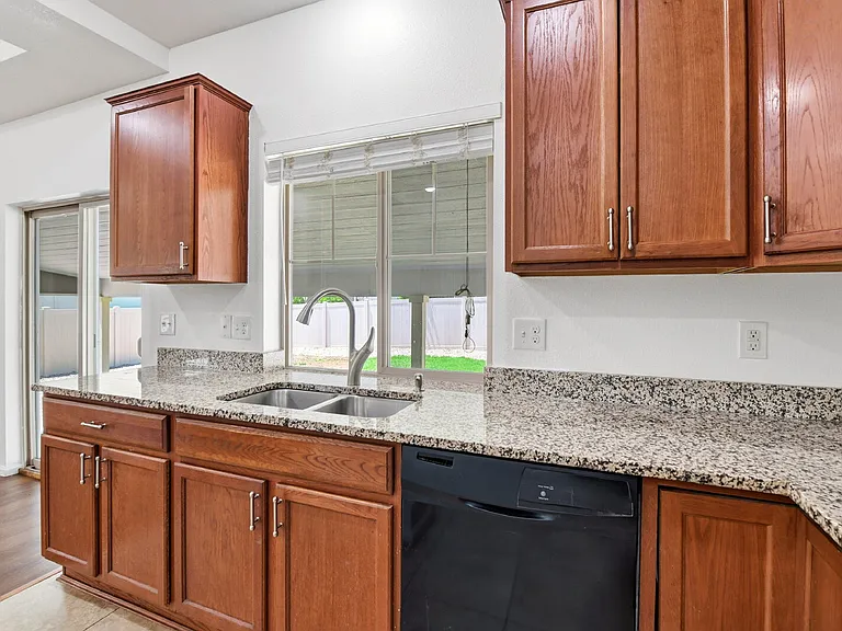 4707 Walden Way — Photo 12
