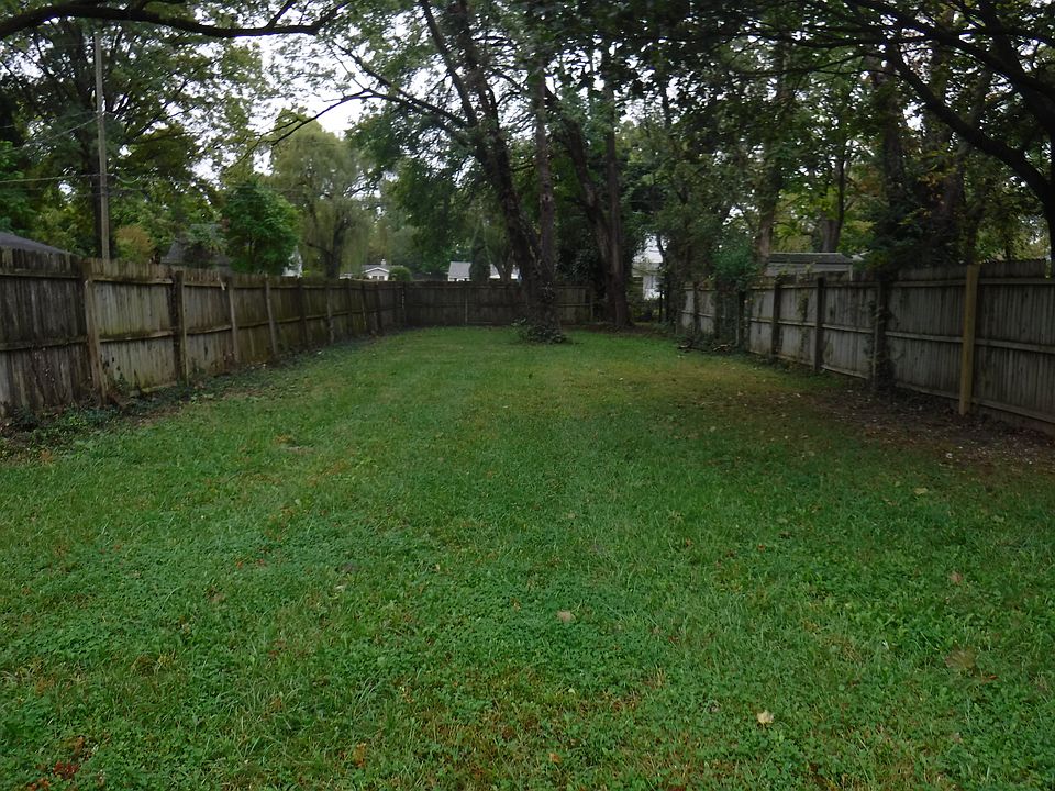1st image of 2107 Lamont Ave