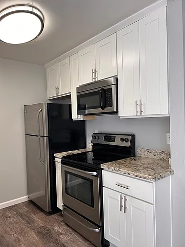 1029 El Camino Real Photo 1