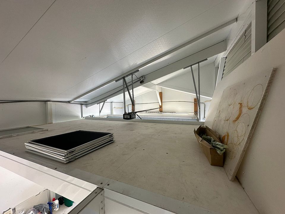 24th image of 3177 N Huntington Ave