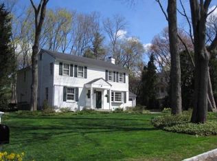 21 Pierce Rd, Riverside, CT 06878