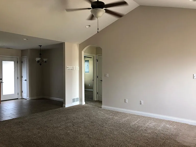 5811 Islip Dr — Photo 5