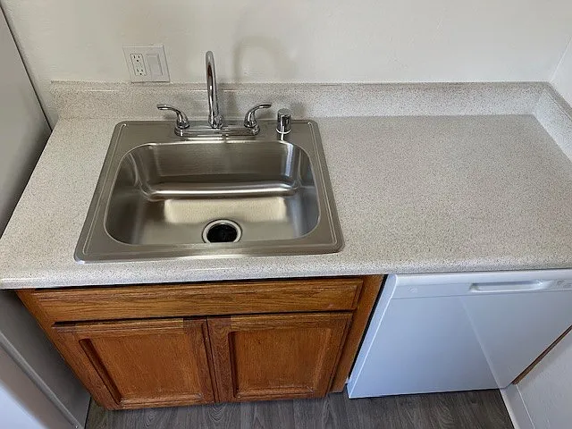 403 Junction Ave — Photo 1