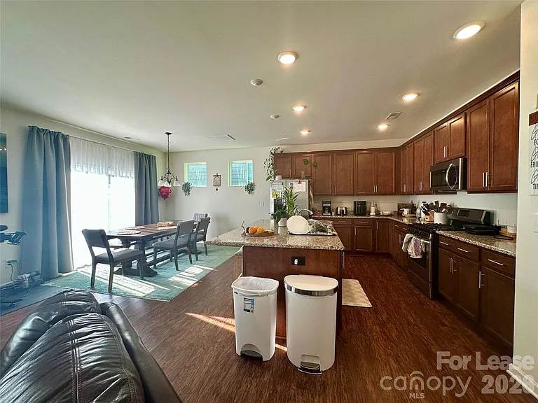 6020 Hampstead Pond Ln — Photo 5