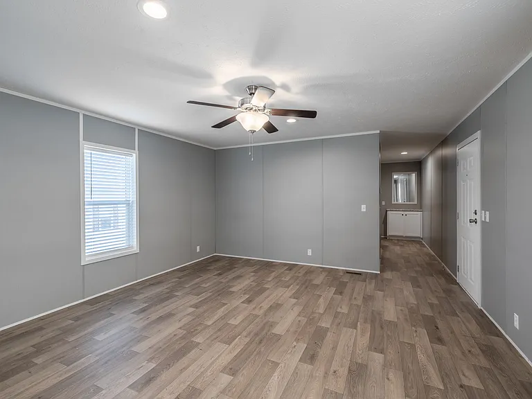 Green River Lake Commons — Photo 10