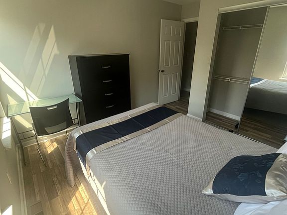 3rd image of 216 Matthews Dr #2