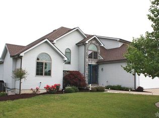 612 Pellston Ct, Fort Wayne, IN