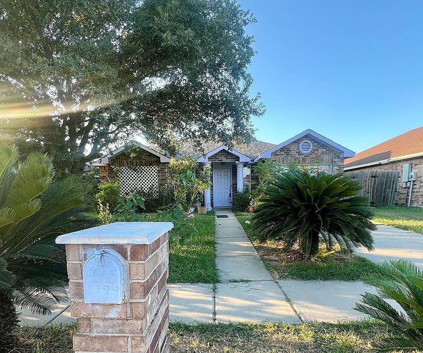 1st image of 1299 Janet Ln