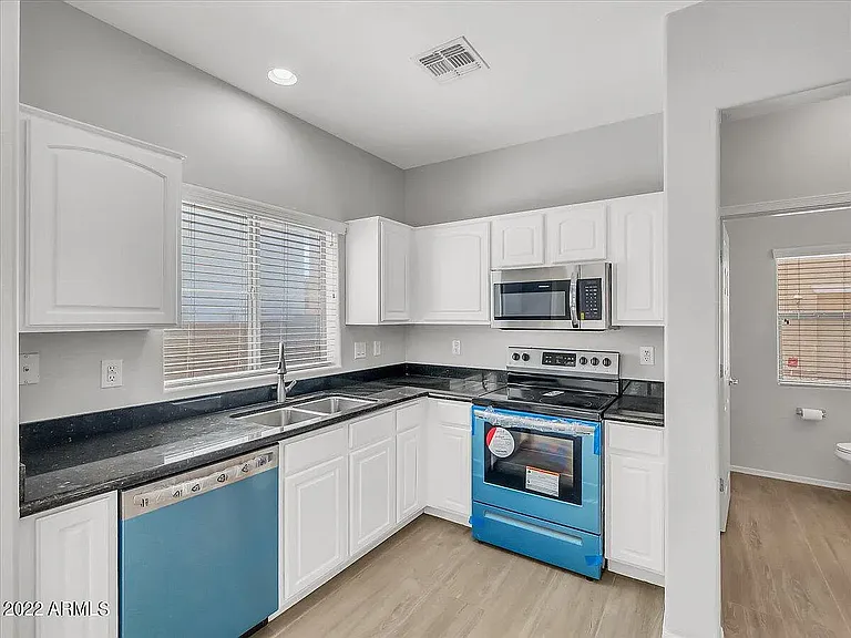 4728 E Laurel Ave — Photo 7