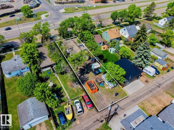 12223 107th St NW, Edmonton, AB T5G 2S9