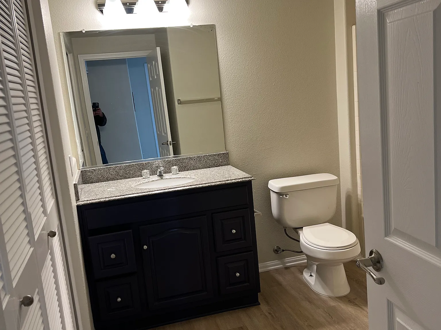 2 bed, 1042 sqft, $2,275 — Photo 4