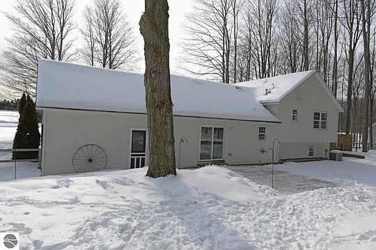 3rd image of 10898 Tanglewood Ct