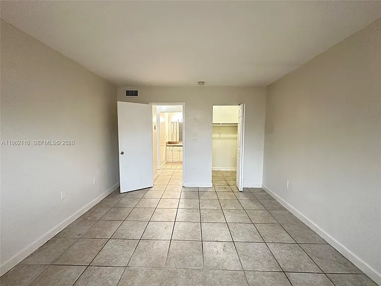 1008 NW 45th Ave #9 — Photo 15